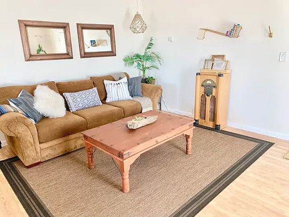 2nd image of 4653 Bancroft St #4
