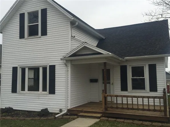 218 N Defiance Rd, Saint Marys, OH 45885