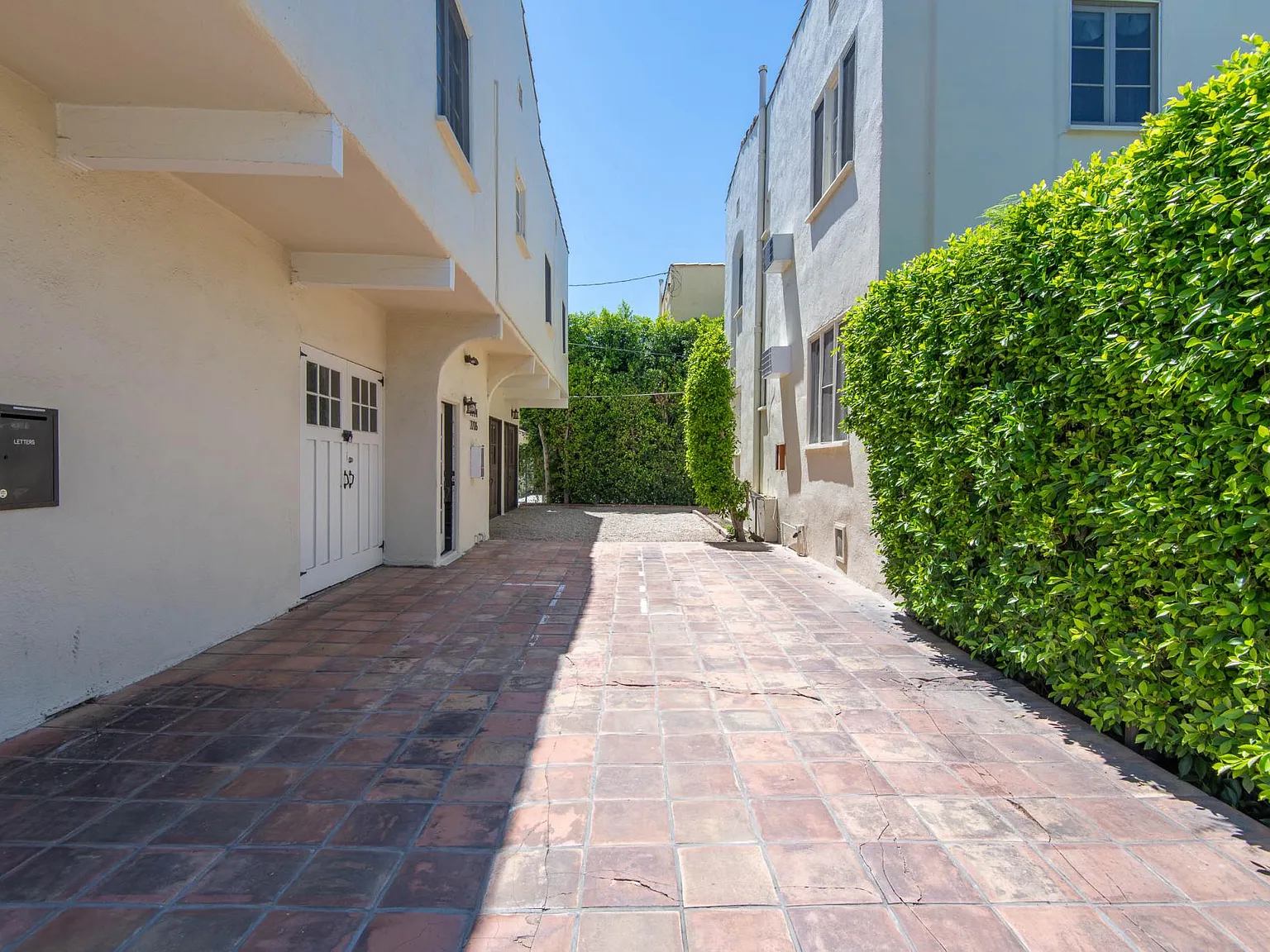1 bed, 900 sqft, $2,995 — Photo 4