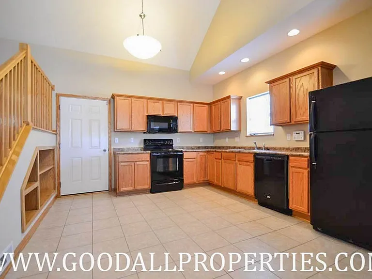 4319 152nd Ct — Photo 2