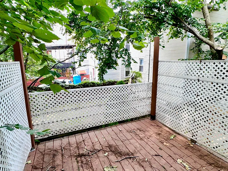650 N Armour St — Photo 6