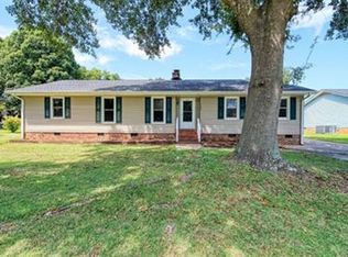 105 Farrar Ln, Greer, SC 29650