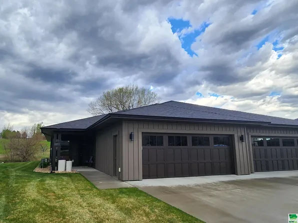 1351 13th Ave SE Unit 20, Sioux Center, IA 51250