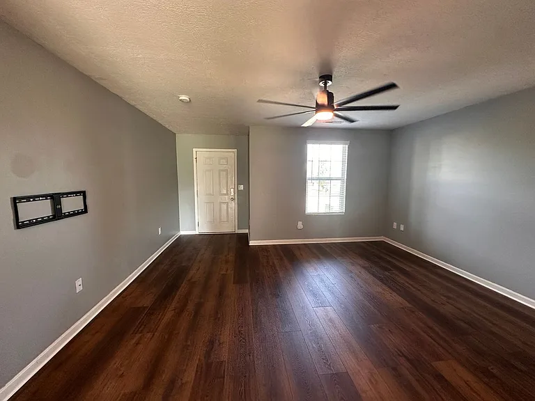3914 Wheat Ave — Photo 3
