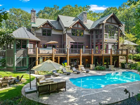 W4469 South Lakeshore DRIVE, Lake Geneva, WI 53147