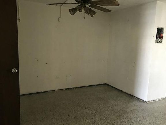 Rosaleda Calle Acacia