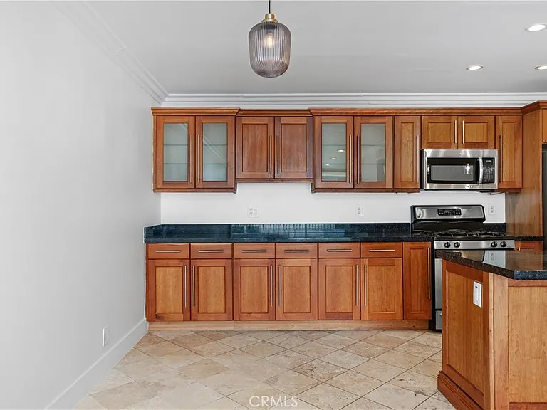 911 N Kings Rd #319 — Photo 12