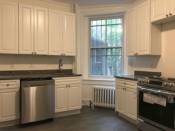 Newly Renovated Kitchen