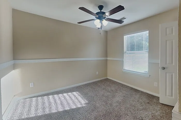 709 Pride Ct — Photo 13