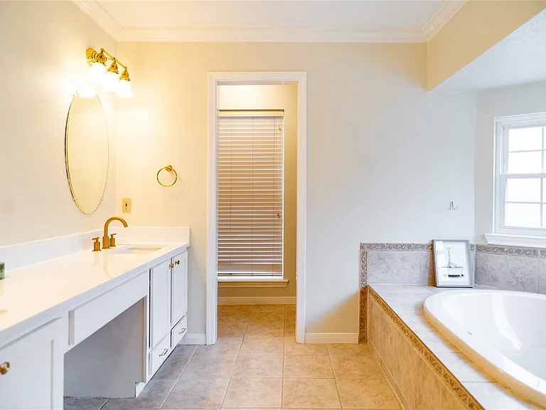 18310 Spellbrook Dr — Photo 15