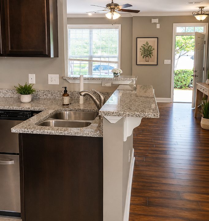 1st image of 1714 Heights Cir NW