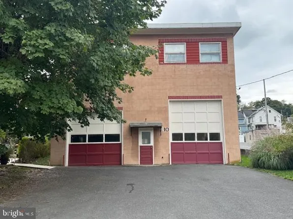 10 S Main St, Yeagertown, PA 17099