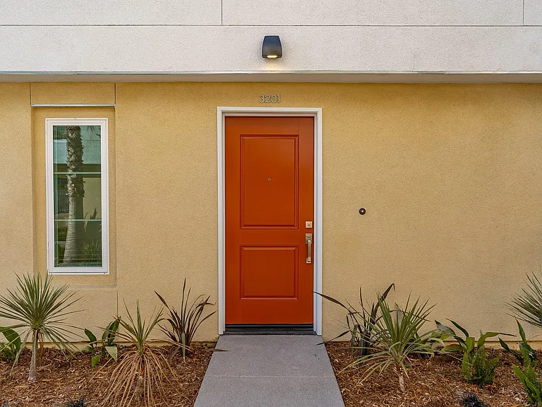 3201 Doheny Way — Photo 4