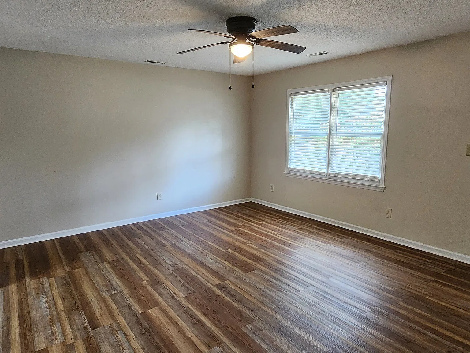 2 bed, 830 sqft, $1,295 — Photo 4