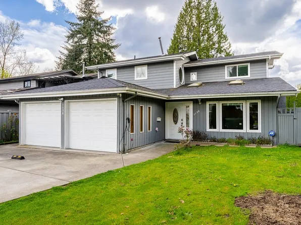 1136 Lansdowne Dr, Coquitlam, BC V3B 5R3