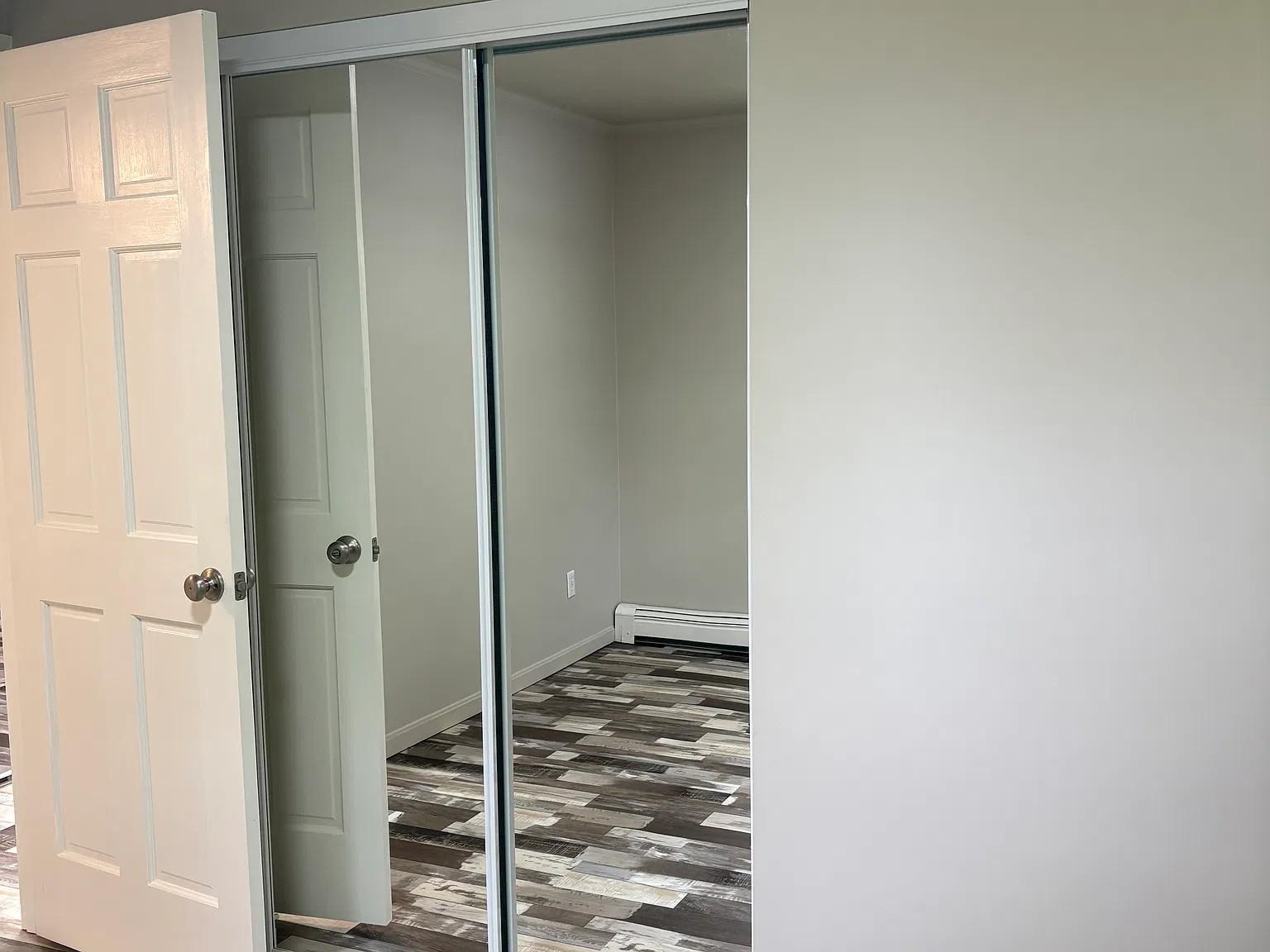 2 bed, 650 sqft, $1,100 — Photo 4