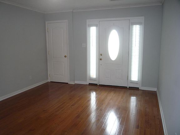 5th image of 8517 Cypress Lake Dr E