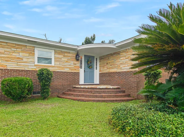 17757 Charley Johns St, Blountstown, FL 32424