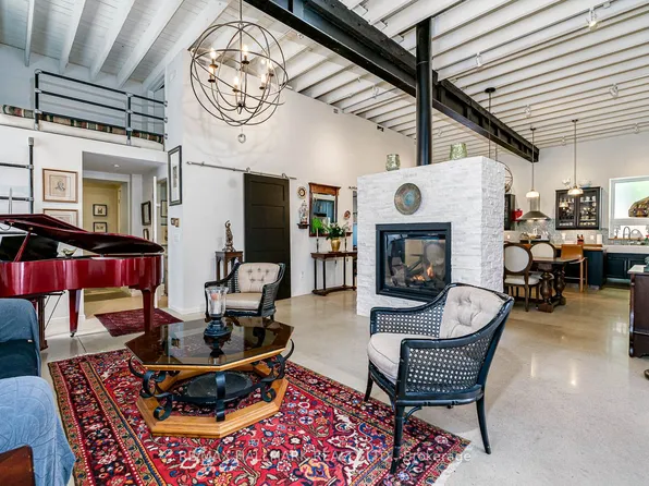 57 Cambridge Ave #3, Toronto, ON M4K 2L2