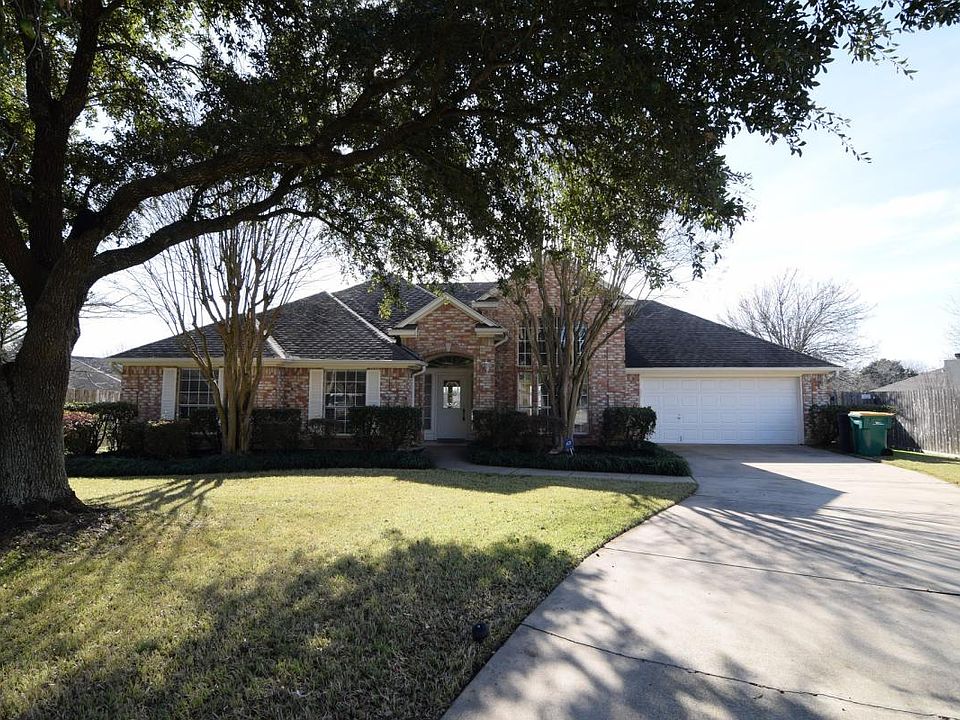 1st image of 2527 Wilshire Dr