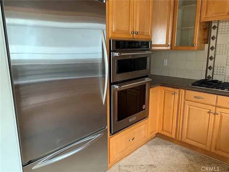 425 S Catalina Ave #4 — Photo 4