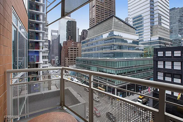 Sold by Corcoran | media 29