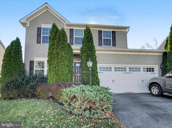 813 Countryside Rd, Seven Valleys, PA 17360