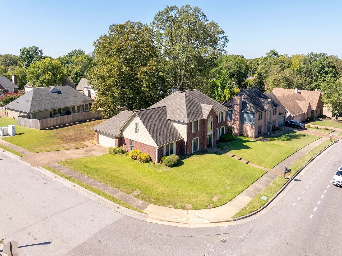 Now available for showing, this spacious 4-bedroom, 3-bathroom home — Photo 4