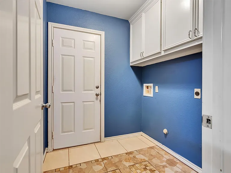 20726 Squaw Valley Trl — Photo 32