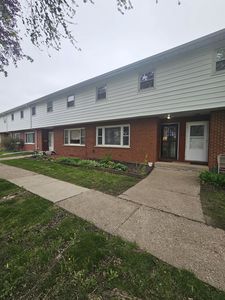 341 Northway Park Rd APT 5, Machesney Park, IL, 61115