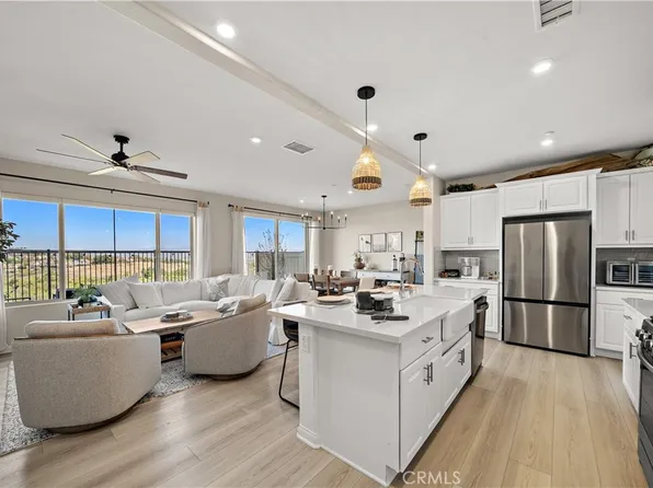 1758 Valley Oak Way, Oceanside, CA 92056