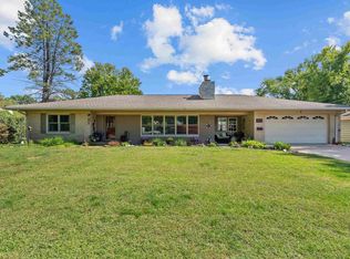 2520 31st Avenue Ct, Moline, IL 61265