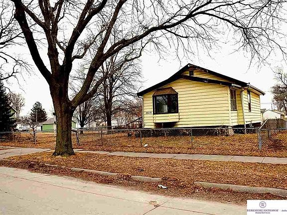 3rd image of 2619 6th Ave
