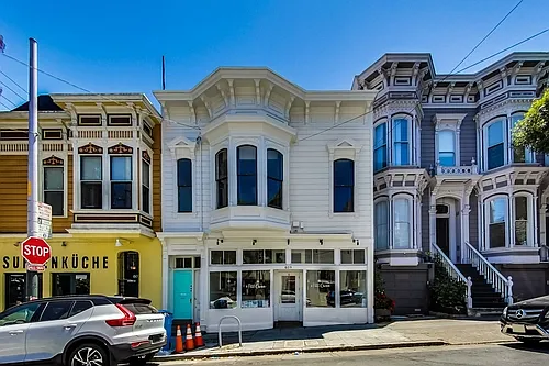 Prime Hayes Valley- Charming Remodeled Top Floor 3bd/2ba Flat W/ Hwd, In Unit W/D & Deck At Hayes... — Photo 4