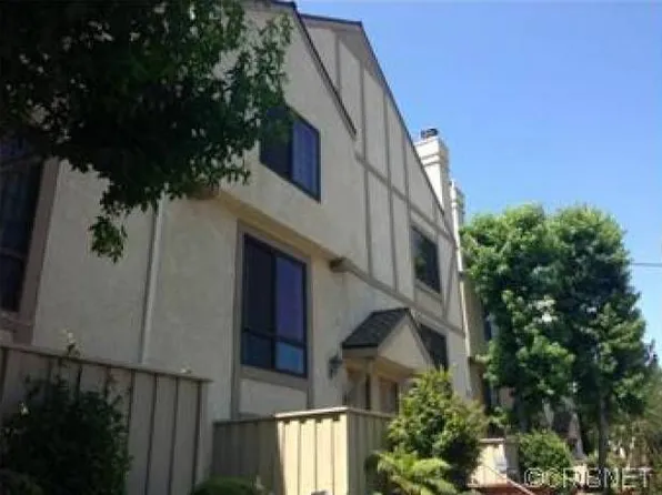 18102 Burbank Blvd Unit 4, Tarzana, CA 91356