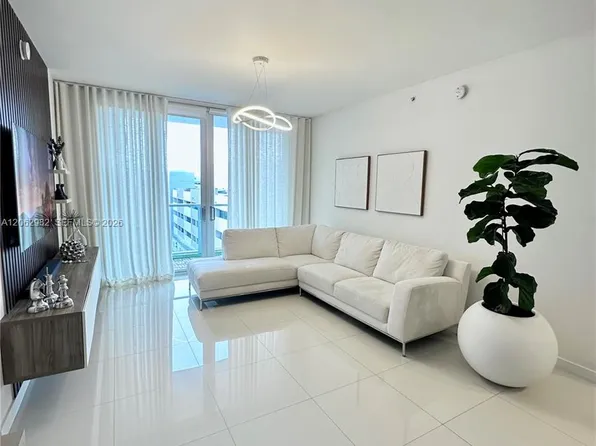 7825 NW 107th Ave, Doral, FL