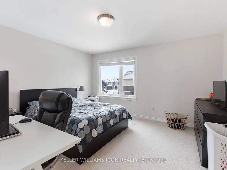 726 Guardian Grv — Photo 10