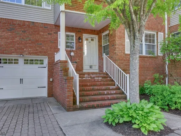 28 Berkeley Sq, Watchung Boro, NJ 07922