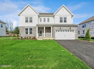 26 Tee Pl, Neptune, NJ 07753