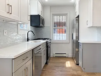 235-18 118th Avenue