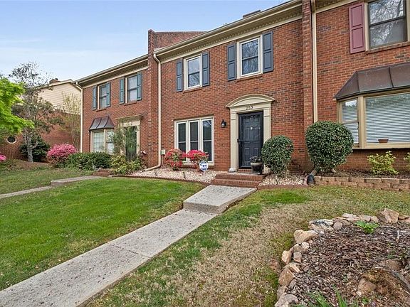 3rd image of 253 Braxton Pl