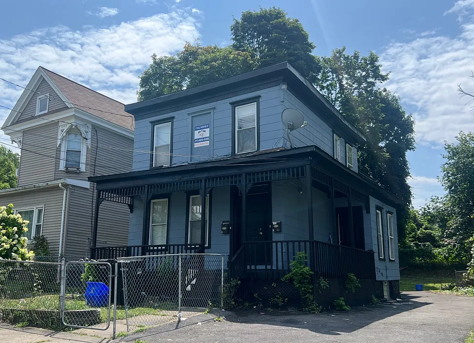 1710 E Fayette St #11