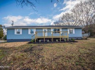 1013 N Trigonia Rd, Greenback, TN 37742