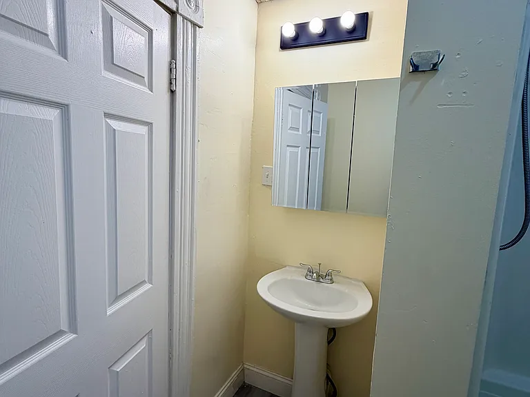 41 Pennsylvania Ave #1 — Photo 9