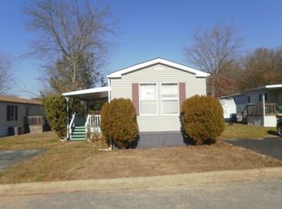 8 Daffodil Ct, Newark, DE 19713