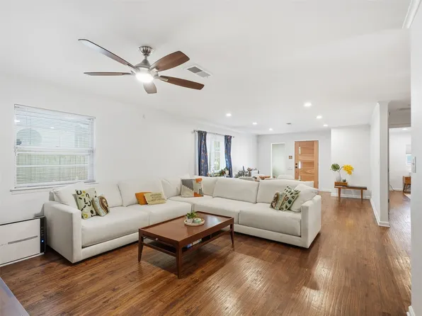 814 Westmount Ave, Dallas, TX 75211