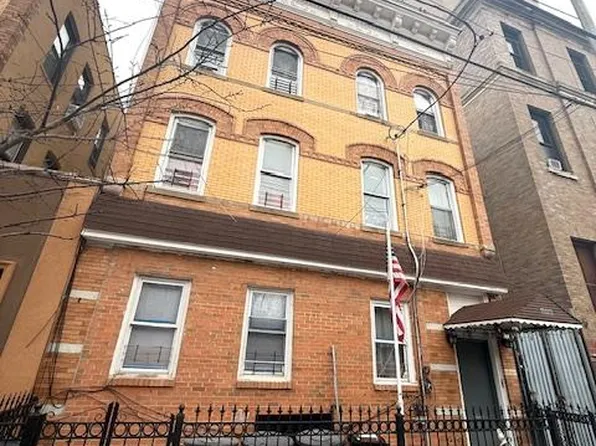 686 Fairview Avenue, Ridgewood, NY 11385