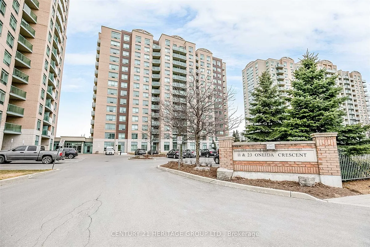 Building Photo - 23 Oneida Cres #Penthouse 01