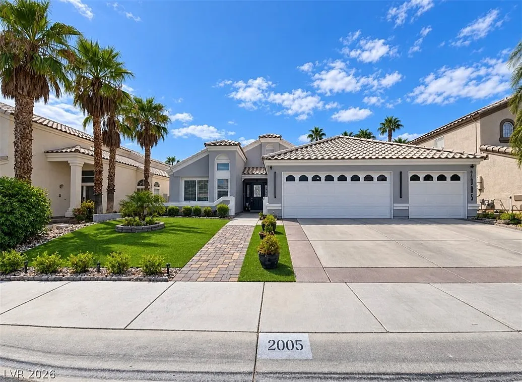 3 bed, 2.0 bath, 2038 sqft, $3,500 — Photo 1
