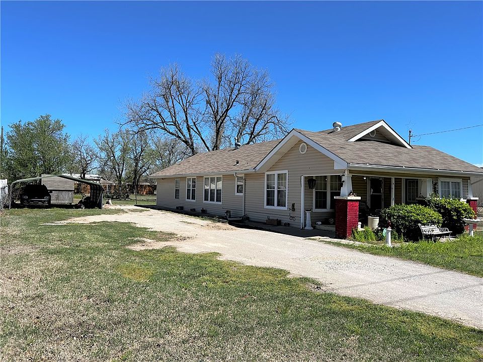 2222 E Highland St, Shawnee, OK 74801 | MLS #1055983 | Zillow